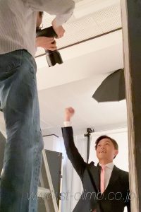 ガッツポーズの写真撮影