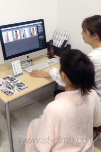 セミヌードの撮影下着のセレクト