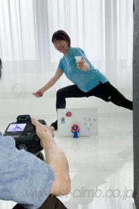 バドミントンのユニフォームで撮影