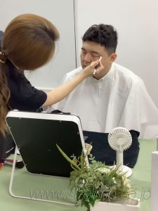 撮影用のヘアメイク