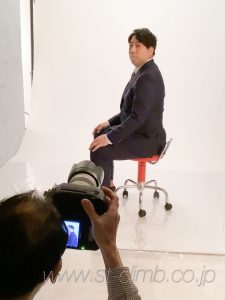 選挙ポスター用の写真撮影