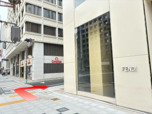 写真スタジオへの順路